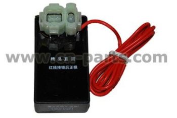 CDI (kommutaator) 2 pesa / 4+2 klemmi (ümar) + 12V DC juhe - GY6, 50cc, 139QMA/QMB