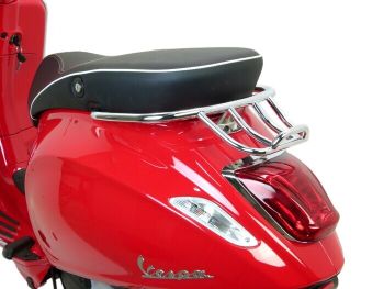 Rear rack -MOTO NOSTRA, with grab handle- Vespa Primavera 50 (ZAPC53100, ZAPC53200), Vespa Primavera 125 (ZAPM81100), Vespa Primavera 150 (ZAPM81200), Vespa Sprint 50 (ZAPC53101, ZAPC53201), Vespa Sprint 125 (RP8M82111, ZAPM81300, ZAPM81301) - chrome